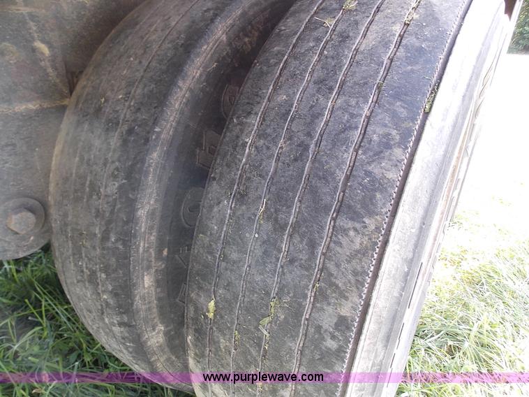 image for item J2705 2007 Timpte double hopper grain trailer