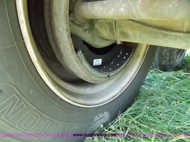 image for item J2705 2007 Timpte double hopper grain trailer