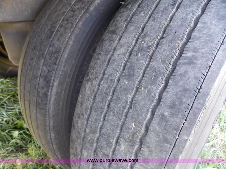 image for item J2705 2007 Timpte double hopper grain trailer