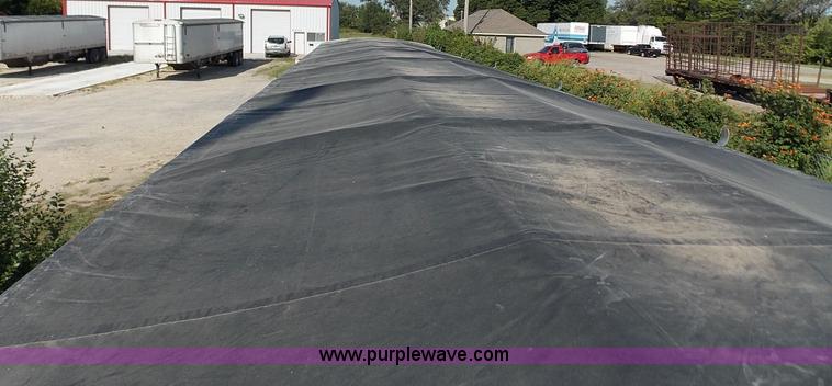 image for item J2705 2007 Timpte double hopper grain trailer