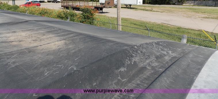 image for item J2705 2007 Timpte double hopper grain trailer