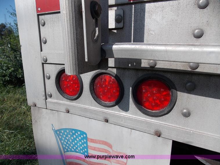 image for item J2705 2007 Timpte double hopper grain trailer