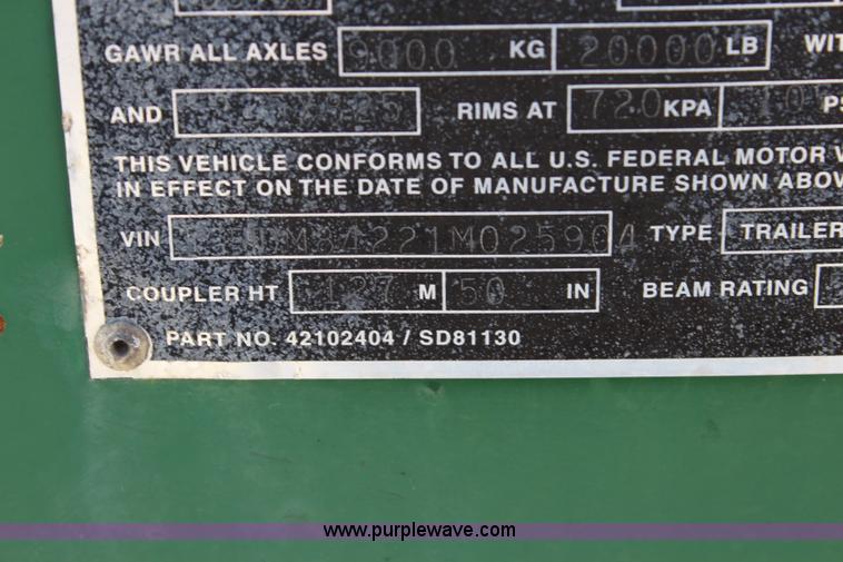 image for item J3552 2001 Great Dane GPAAR242 flatbed trailer