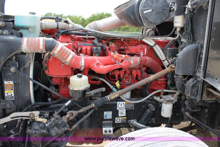 image for item J5794 2009 Peterbilt 386 semi truck