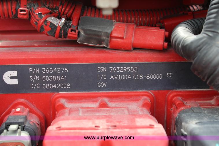 image for item J5794 2009 Peterbilt 386 semi truck