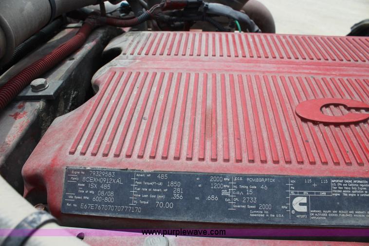 image for item J5794 2009 Peterbilt 386 semi truck