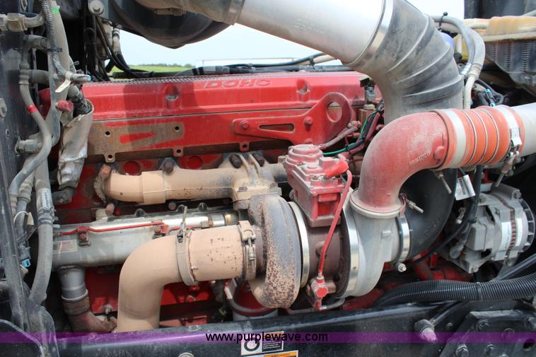 image for item J5796 2009 Peterbilt 386 semi truck