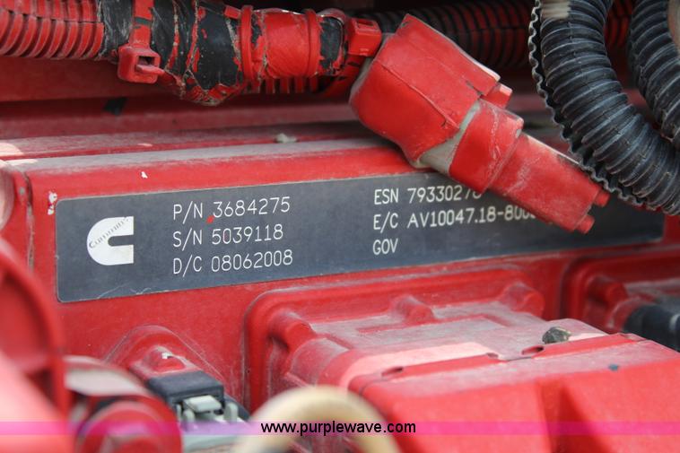 image for item J5796 2009 Peterbilt 386 semi truck