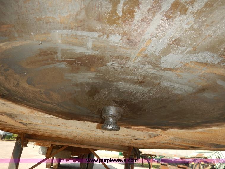 image for item J6446 1962 dry van trailer