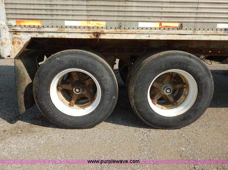 image for item J6446 1962 dry van trailer