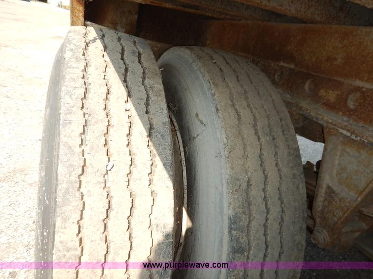 image for item J6446 1962 dry van trailer