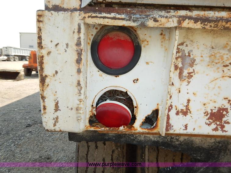 image for item J6446 1962 dry van trailer