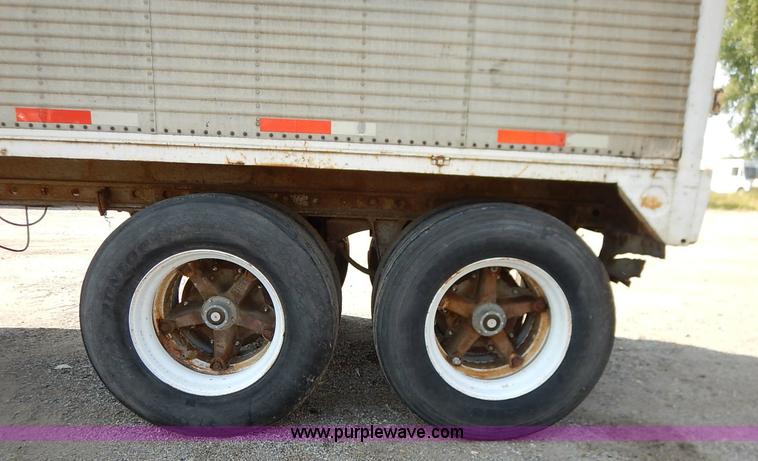 image for item J6446 1962 dry van trailer