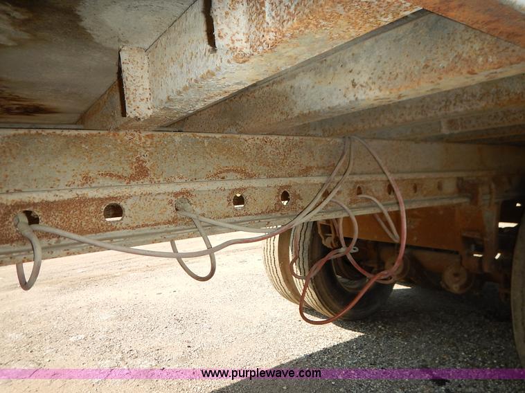 image for item J6446 1962 dry van trailer