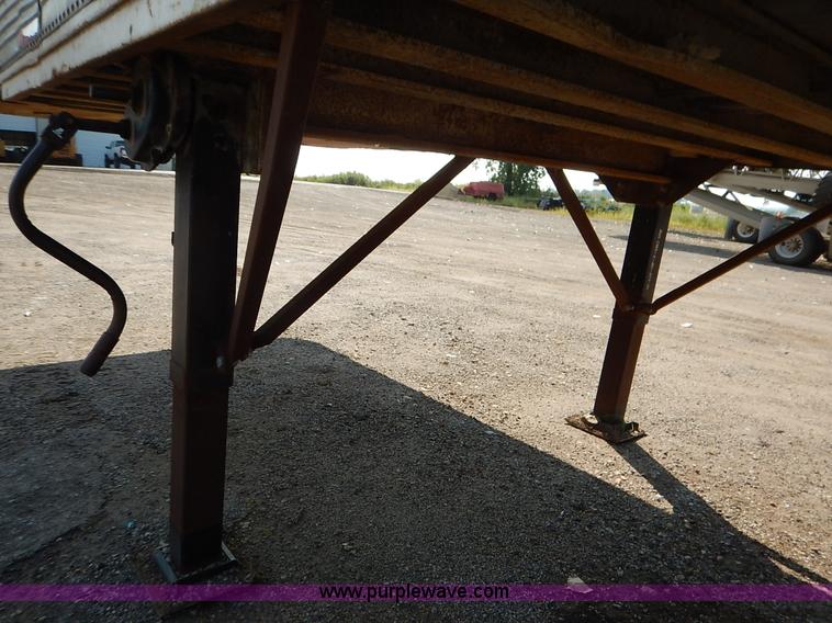 image for item J6446 1962 dry van trailer