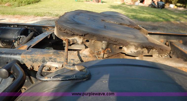 image for item J6462 1998 Freightliner FLD112 semi truck