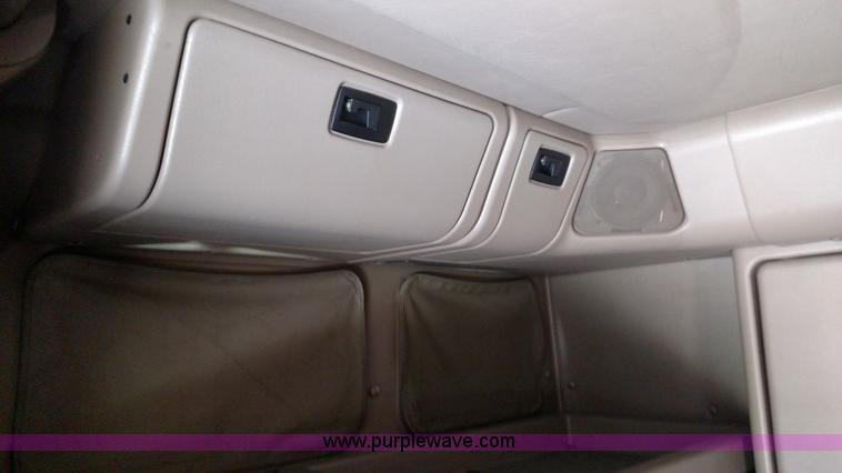 image for item K1139 2006 International Eagle 9400i semi truck