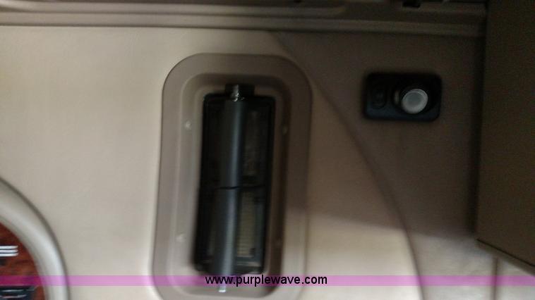 image for item K1139 2006 International Eagle 9400i semi truck