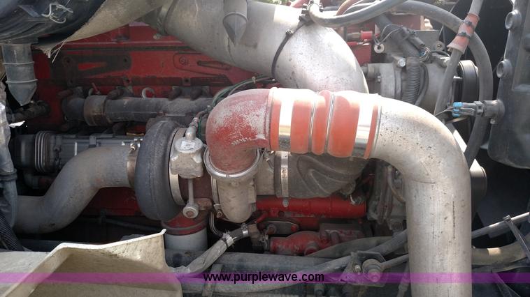 image for item K1139 2006 International Eagle 9400i semi truck