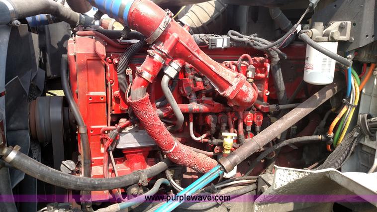 image for item K1139 2006 International Eagle 9400i semi truck