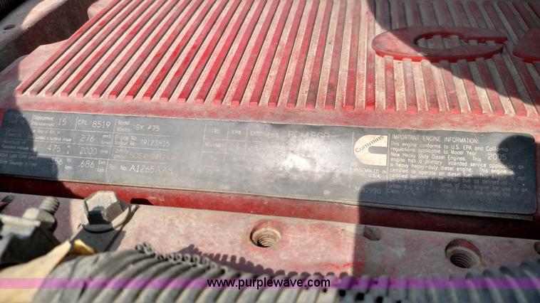 image for item K1139 2006 International Eagle 9400i semi truck