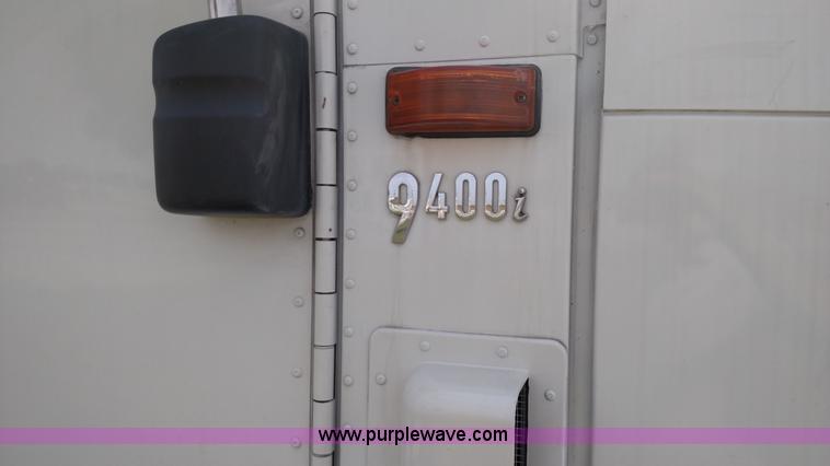 image for item K1139 2006 International Eagle 9400i semi truck