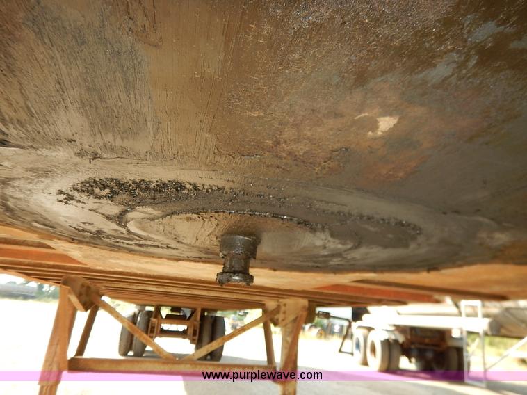 image for item K1597 1970 Fruehauf FBZ9F240 dry van trailer