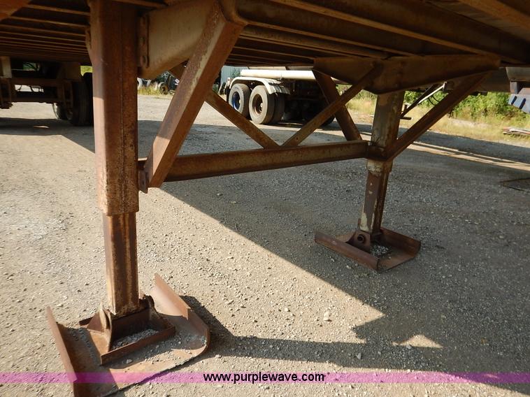 image for item K1597 1970 Fruehauf FBZ9F240 dry van trailer