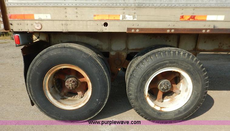 image for item K1597 1970 Fruehauf FBZ9F240 dry van trailer