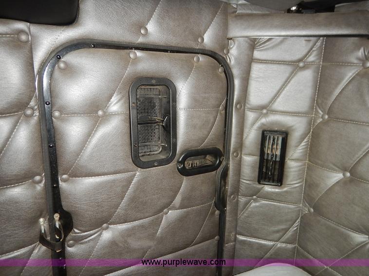 image for item K1608 2005 Freightliner FLD132 XL Classic semi truck