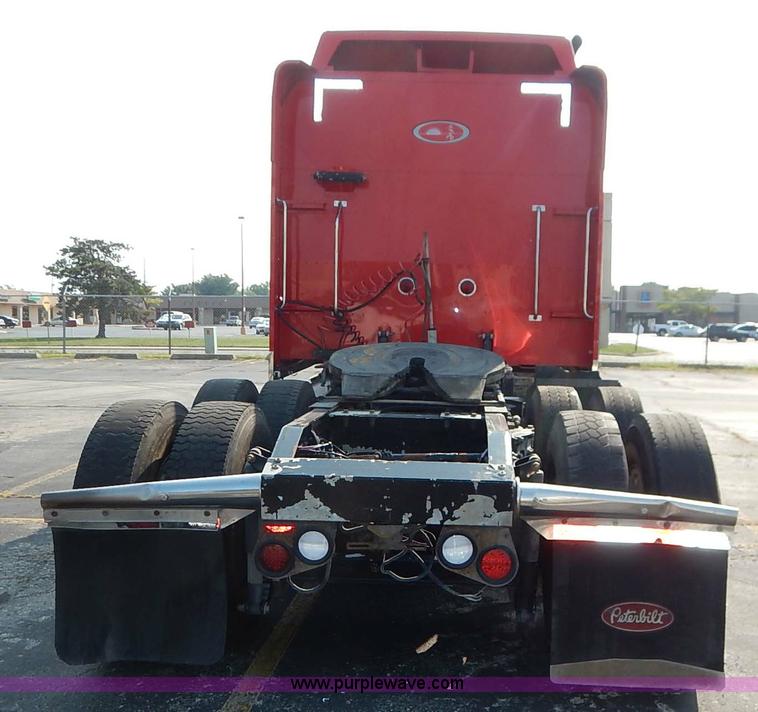 image for item K1609 2007 Peterbilt 379 semi truck