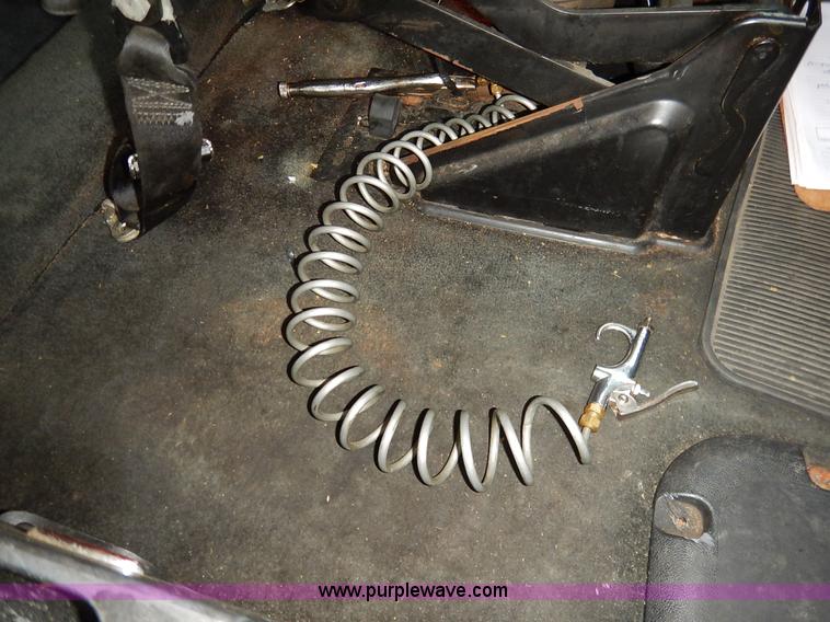 image for item K1609 2007 Peterbilt 379 semi truck