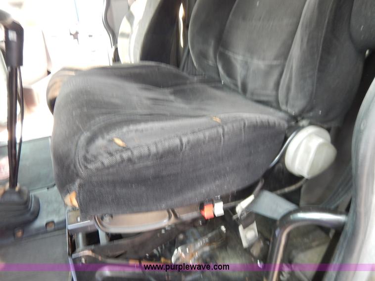 image for item K1609 2007 Peterbilt 379 semi truck