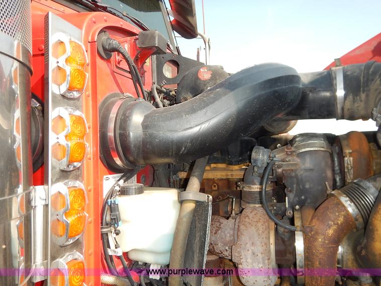 image for item K1609 2007 Peterbilt 379 semi truck