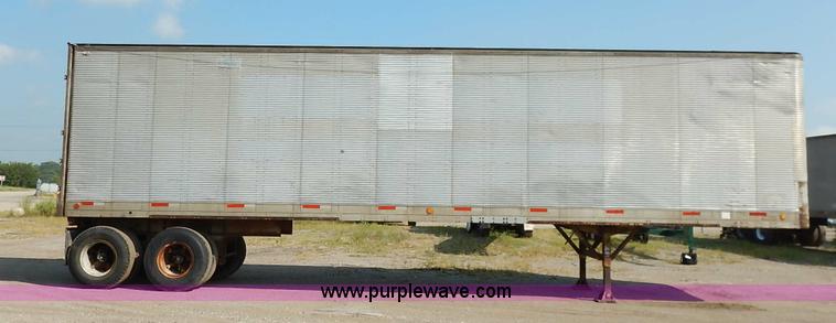 image for item K1628 1969 Fruehauf FBZ9F240 dry van trailer