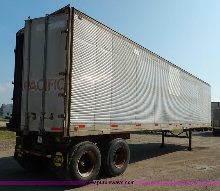 image for item K1628 1969 Fruehauf FBZ9F240 dry van trailer