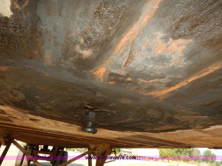 image for item K1628 1969 Fruehauf FBZ9F240 dry van trailer