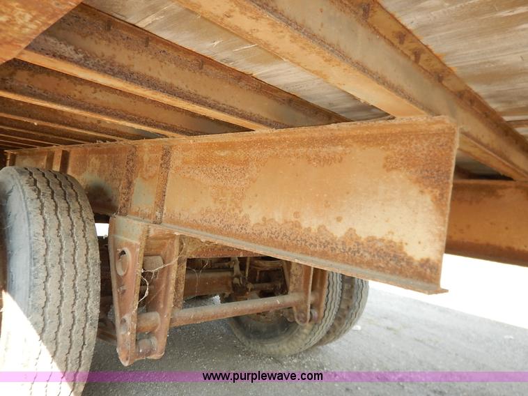 image for item K1628 1969 Fruehauf FBZ9F240 dry van trailer