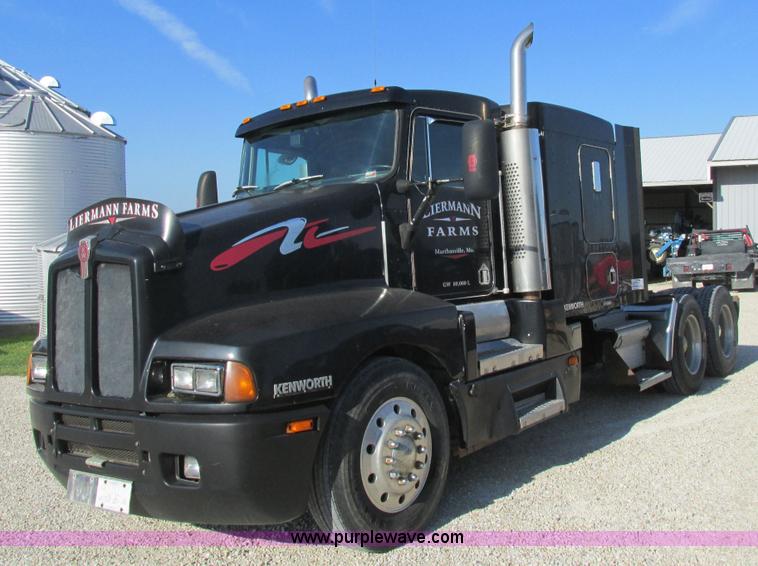 image for item K5109 1991 Kenworth T600 semi truck