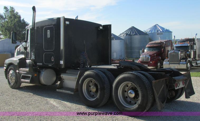 image for item K5109 1991 Kenworth T600 semi truck