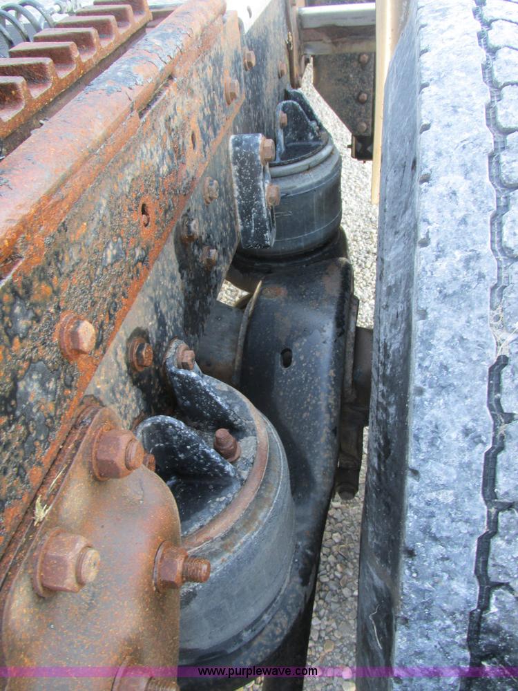 image for item K5109 1991 Kenworth T600 semi truck