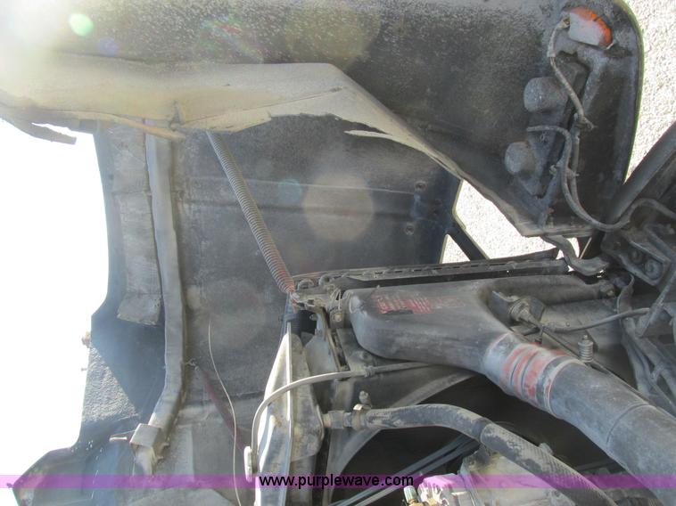 image for item K5109 1991 Kenworth T600 semi truck