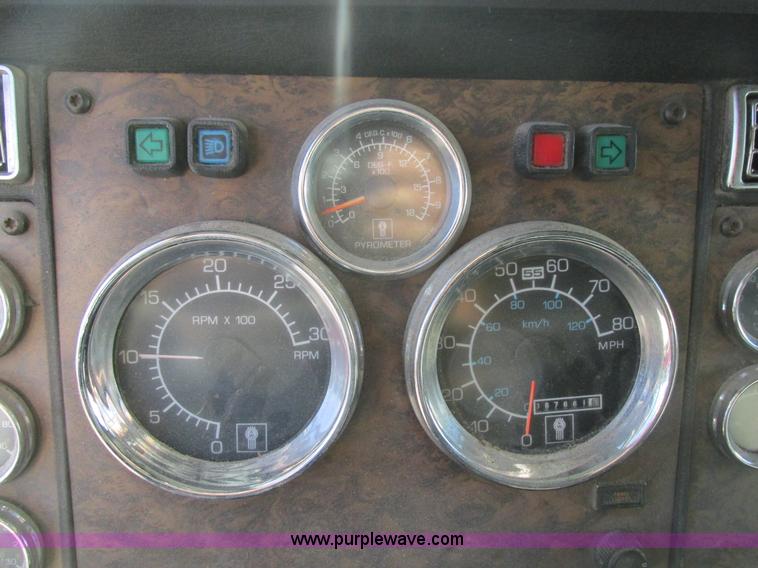 image for item K5109 1991 Kenworth T600 semi truck