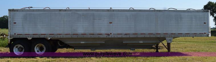 image for item K6191 1983 Timpte double hopper grain trailer
