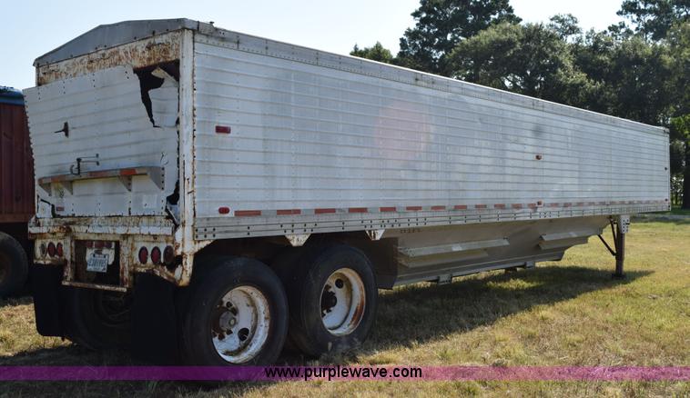 image for item K6191 1983 Timpte double hopper grain trailer