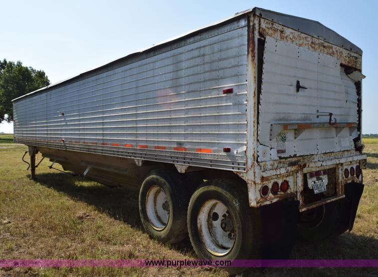 image for item K6191 1983 Timpte double hopper grain trailer