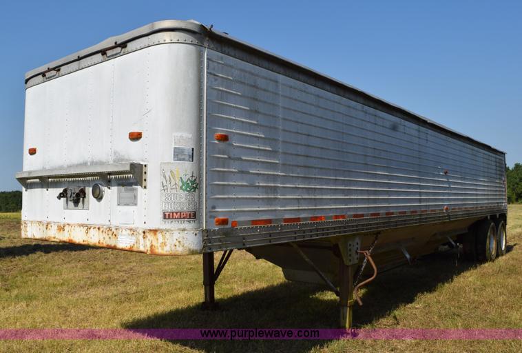 image for item K6191 1983 Timpte double hopper grain trailer