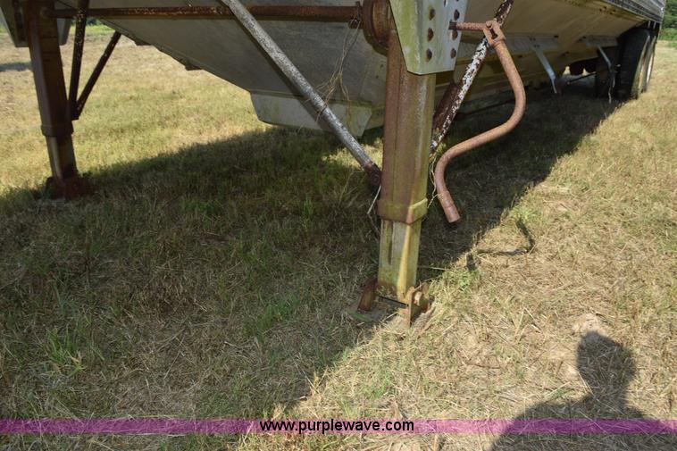 image for item K6191 1983 Timpte double hopper grain trailer