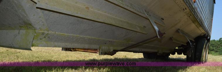 image for item K6191 1983 Timpte double hopper grain trailer