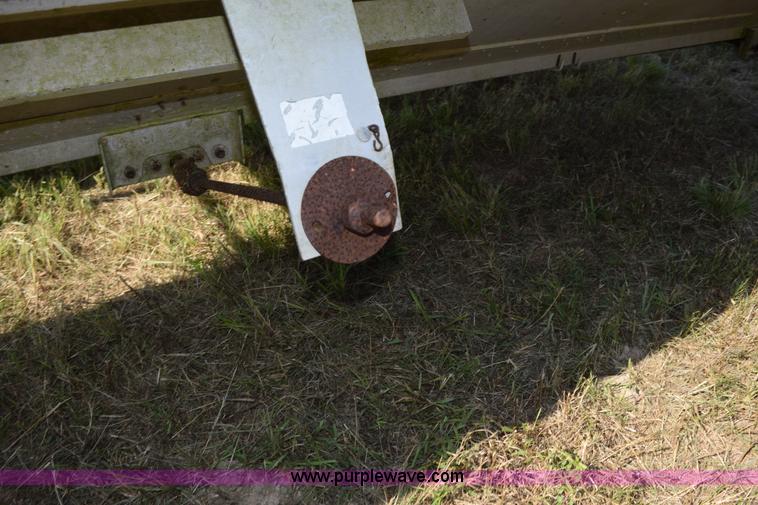 image for item K6191 1983 Timpte double hopper grain trailer